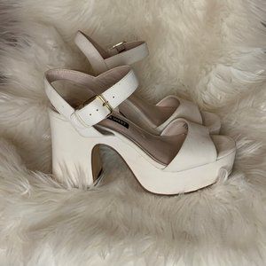 Nine West | Vintage 70s Style Platform Cream Shoes